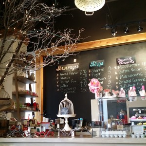 Cute decor!!